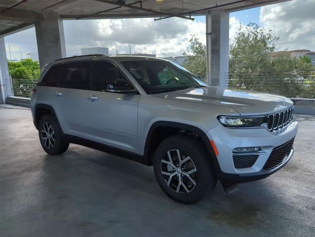 new 2025 Jeep Grand Cherokee car, priced at $44,295