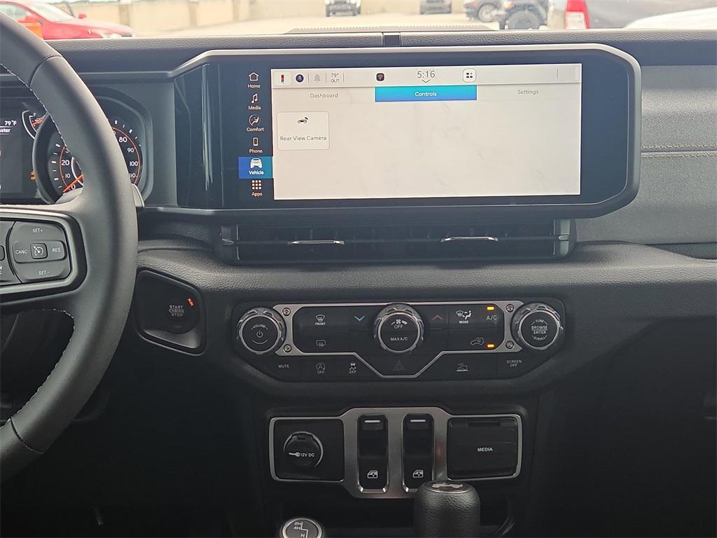new 2025 Jeep Wrangler car