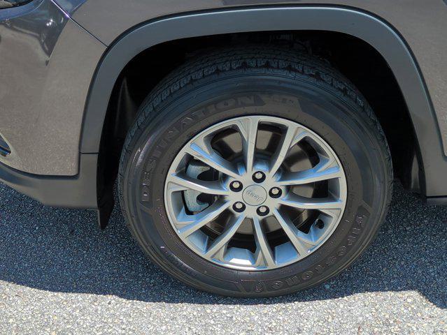 used 2021 Jeep Cherokee car, priced at $23,271