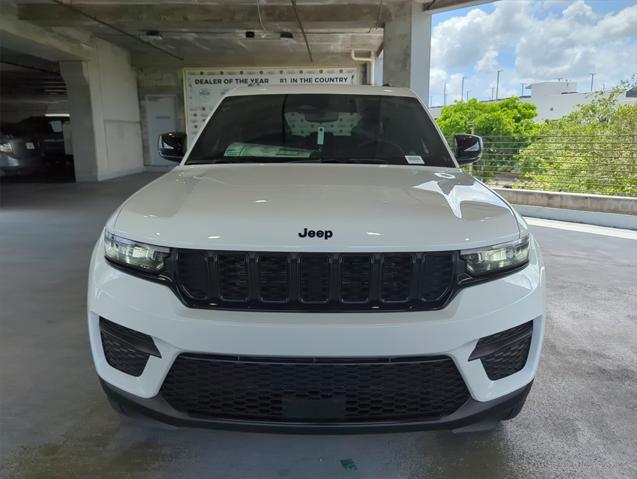 new 2024 Jeep Grand Cherokee car, priced at $39,437