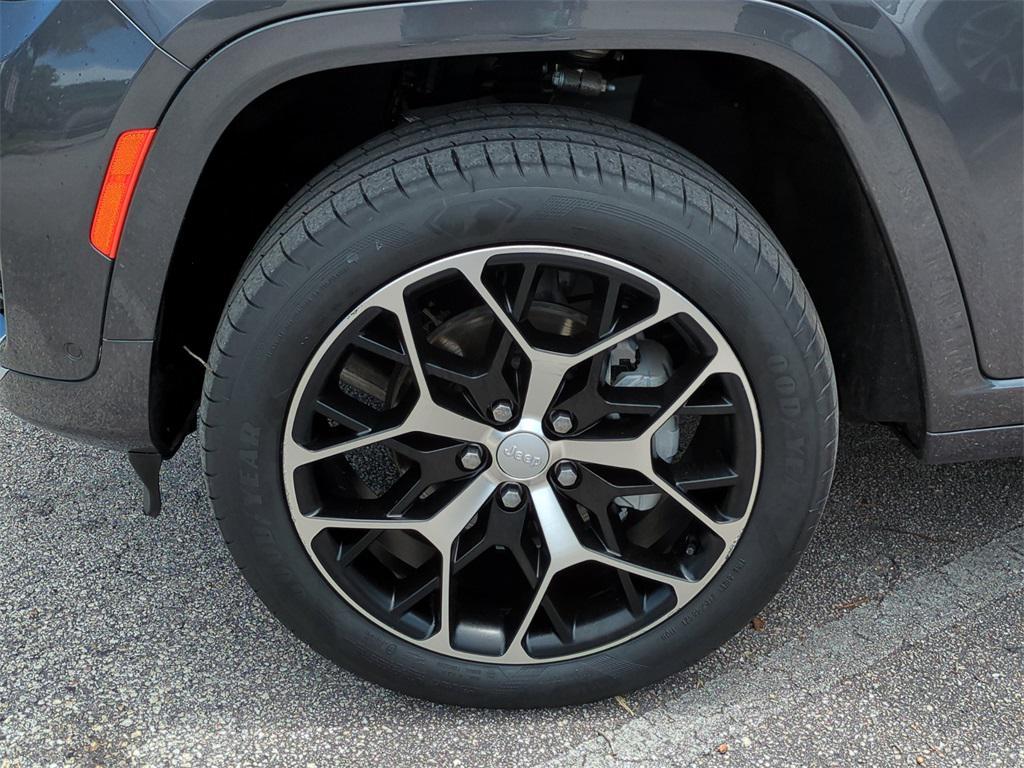 used 2022 Jeep Grand Cherokee car, priced at $42,439