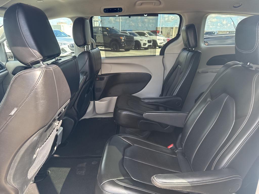 used 2023 Chrysler Pacifica car, priced at $23,057