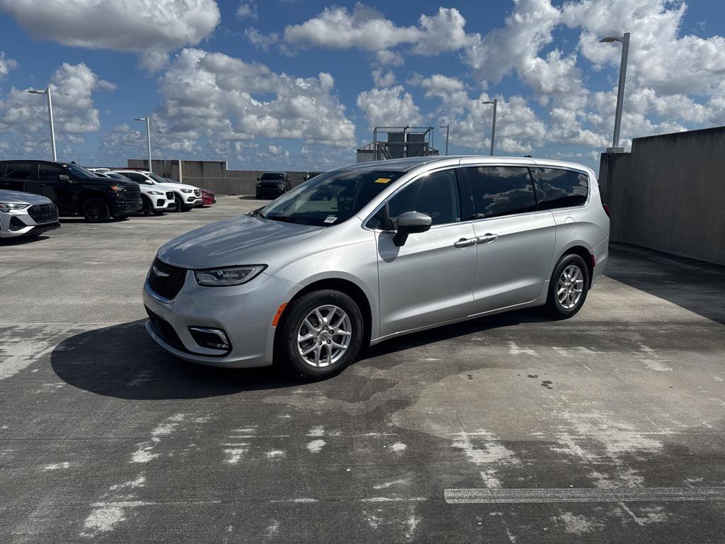 used 2023 Chrysler Pacifica car, priced at $23,057