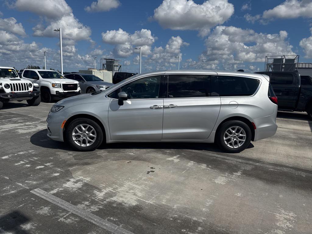 used 2023 Chrysler Pacifica car, priced at $23,057