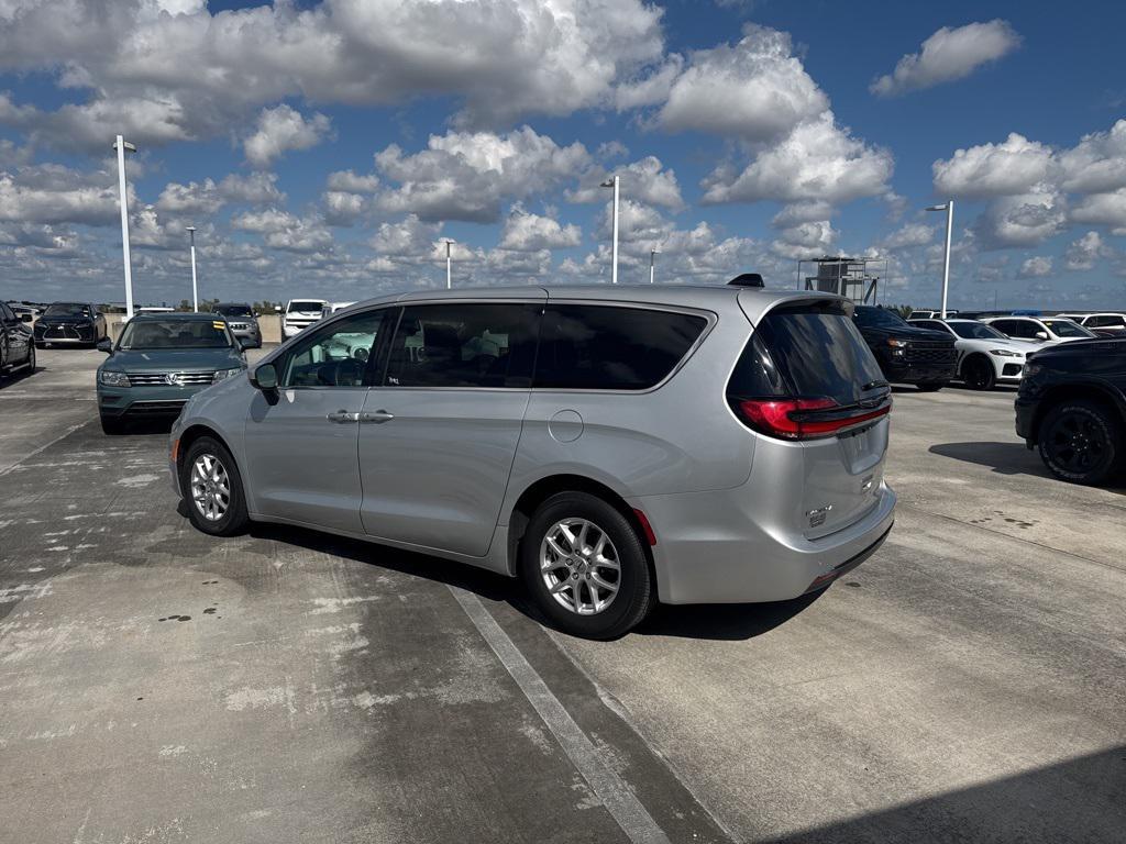 used 2023 Chrysler Pacifica car, priced at $23,057