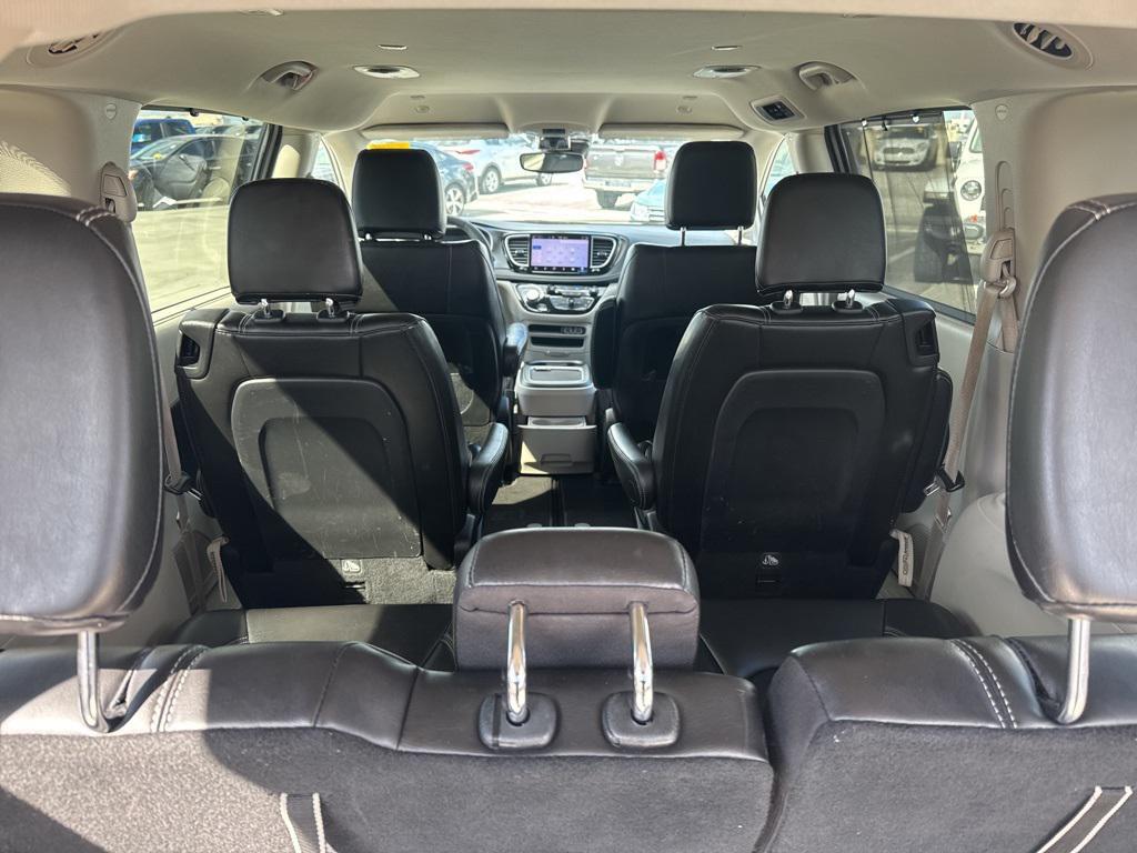 used 2023 Chrysler Pacifica car, priced at $23,057