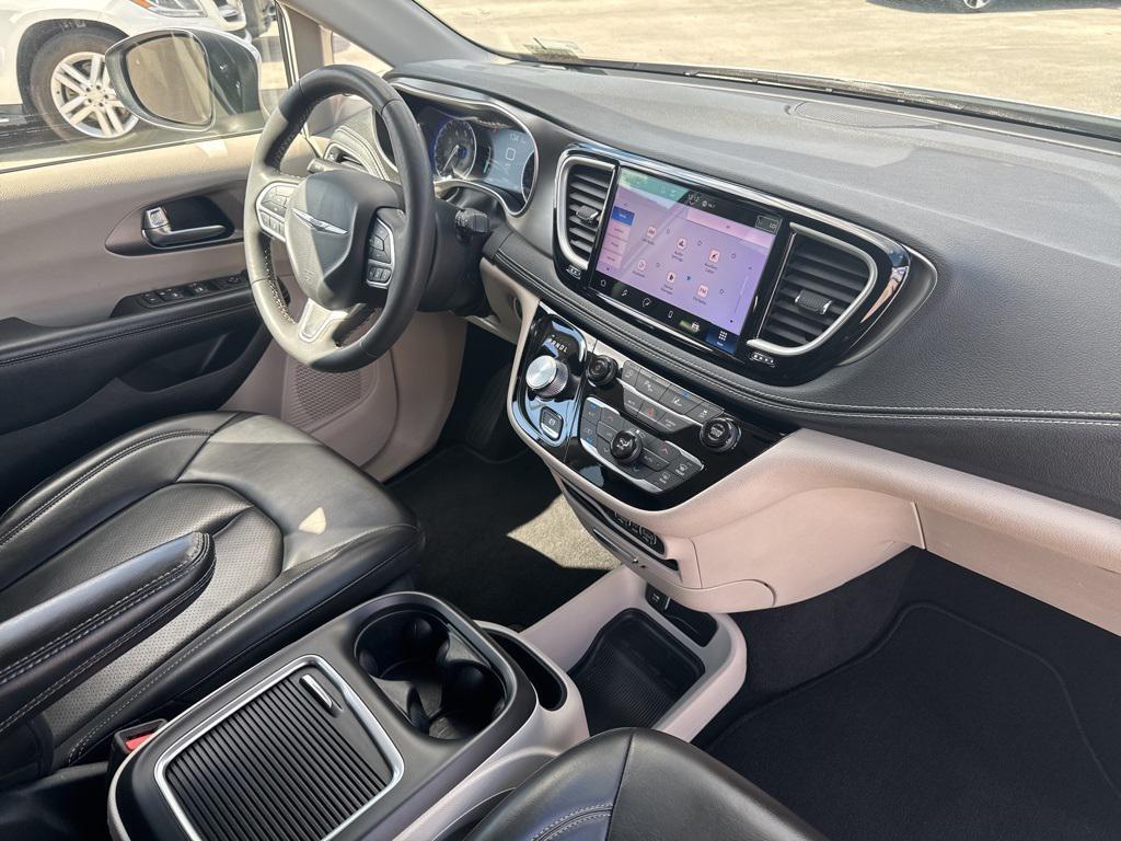 used 2023 Chrysler Pacifica car, priced at $23,057