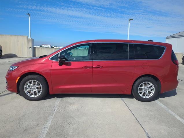 new 2025 Chrysler Pacifica car, priced at $38,328