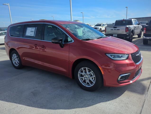 new 2025 Chrysler Pacifica car, priced at $38,328