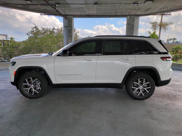 new 2025 Jeep Grand Cherokee car, priced at $37,513