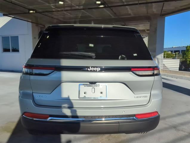 new 2024 Jeep Grand Cherokee car, priced at $45,135