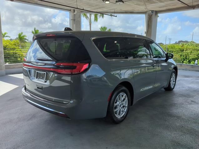 new 2025 Chrysler Pacifica car, priced at $42,920