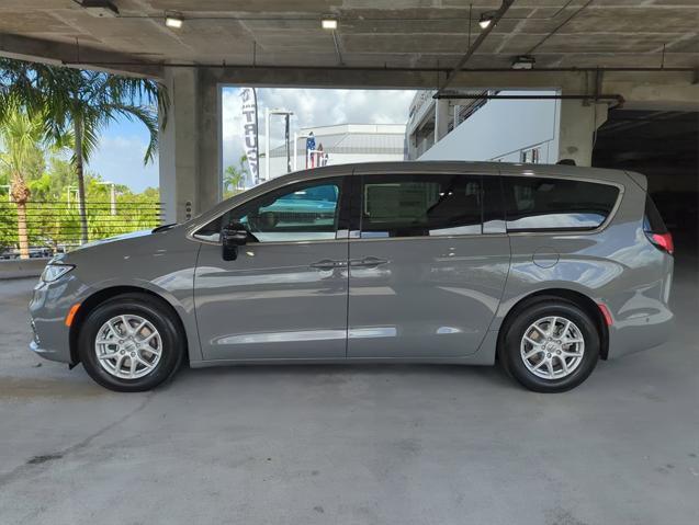 new 2025 Chrysler Pacifica car, priced at $42,920