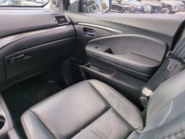 used 2022 Honda Pilot car, priced at $28,800