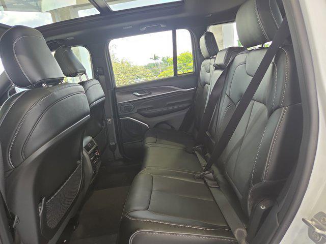 new 2025 Jeep Grand Cherokee car