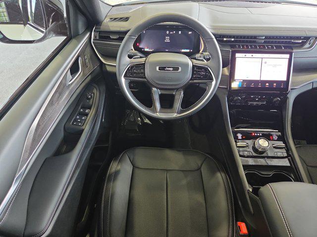 new 2025 Jeep Grand Cherokee car