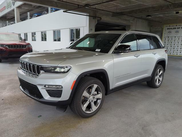 new 2025 Jeep Grand Cherokee car, priced at $55,355