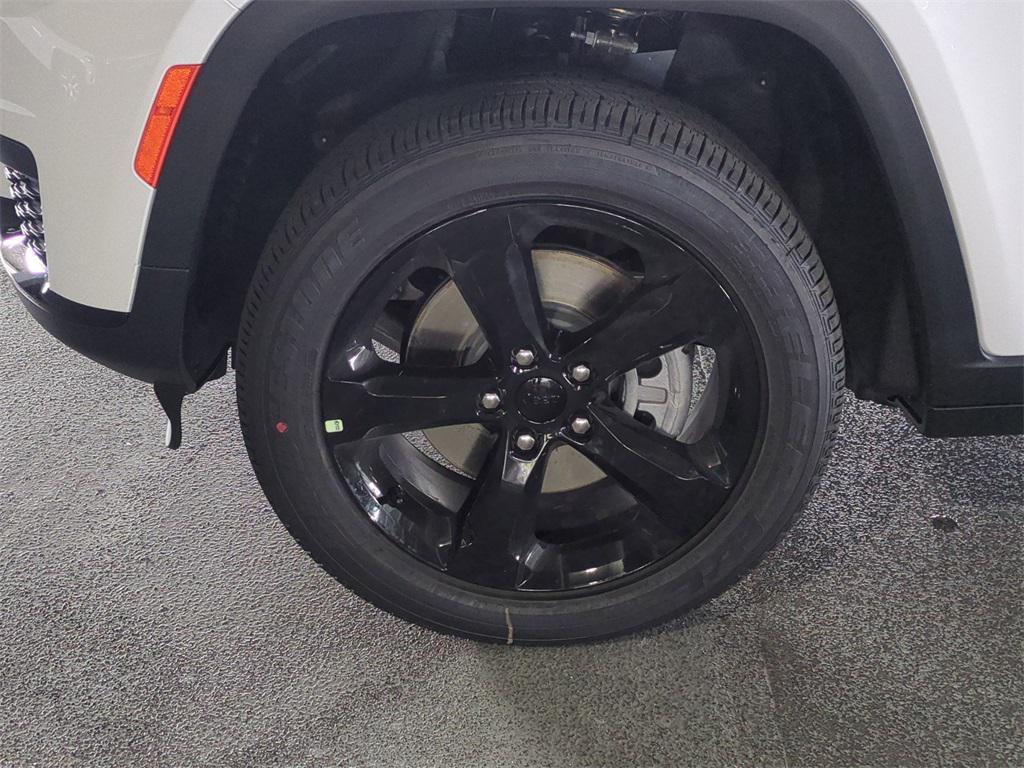 new 2025 Jeep Grand Cherokee L car, priced at $44,213