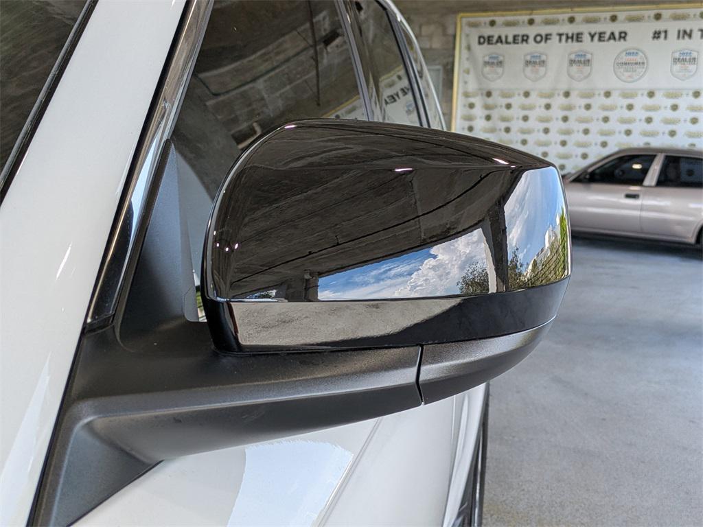 new 2025 Jeep Grand Cherokee car, priced at $34,537