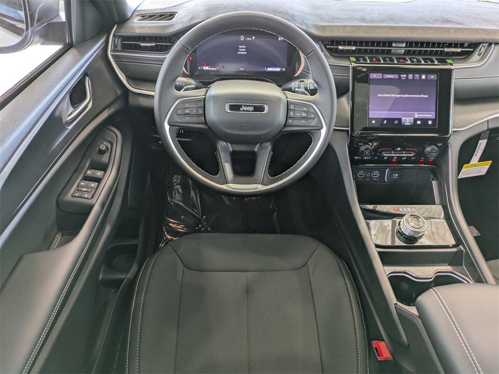 new 2025 Jeep Grand Cherokee car, priced at $34,537