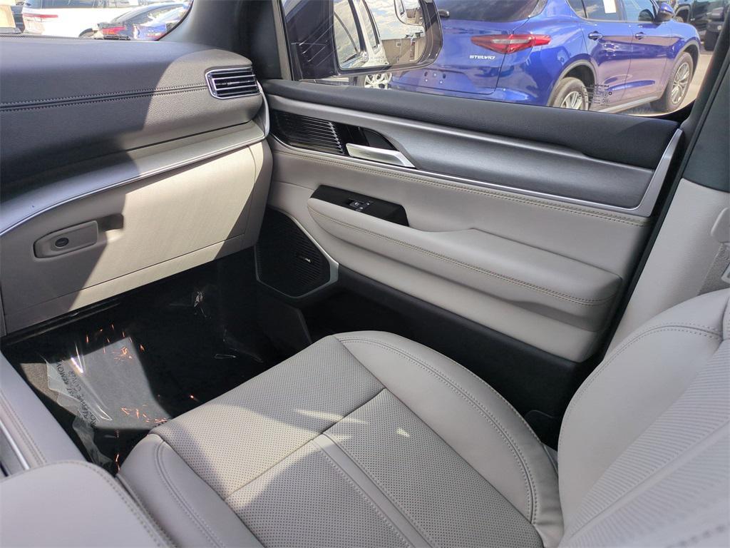 used 2025 Jeep Wagoneer car, priced at $58,626