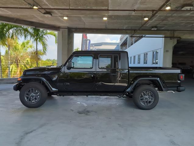 new 2024 Jeep Gladiator car, priced at $36,783