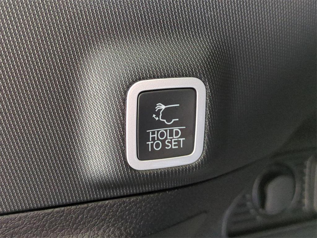 new 2025 Jeep Grand Cherokee car, priced at $37,365