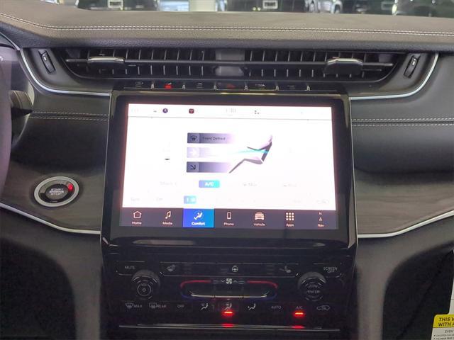 new 2025 Jeep Grand Cherokee car, priced at $40,625