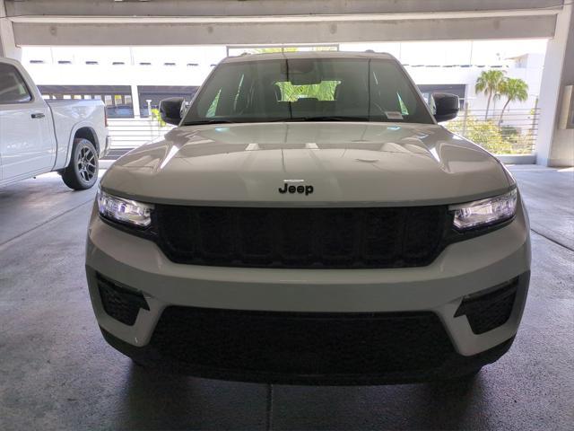 new 2025 Jeep Grand Cherokee car, priced at $40,625