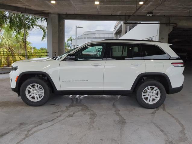 new 2025 Jeep Grand Cherokee car, priced at $37,972