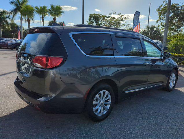 used 2017 Chrysler Pacifica car, priced at $10,998