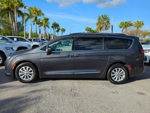 used 2017 Chrysler Pacifica car, priced at $10,998