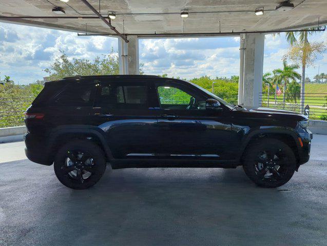 new 2025 Jeep Grand Cherokee car, priced at $49,170