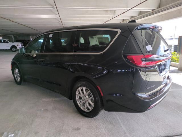 new 2025 Chrysler Pacifica car, priced at $44,567