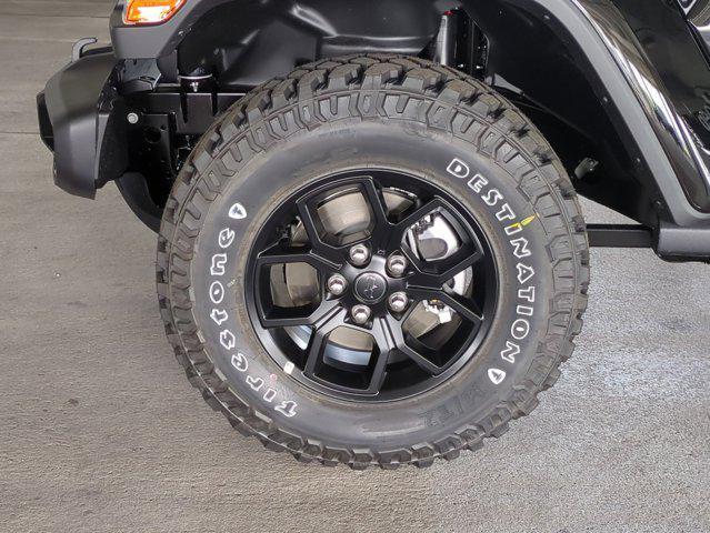 new 2025 Jeep Gladiator car, priced at $49,772