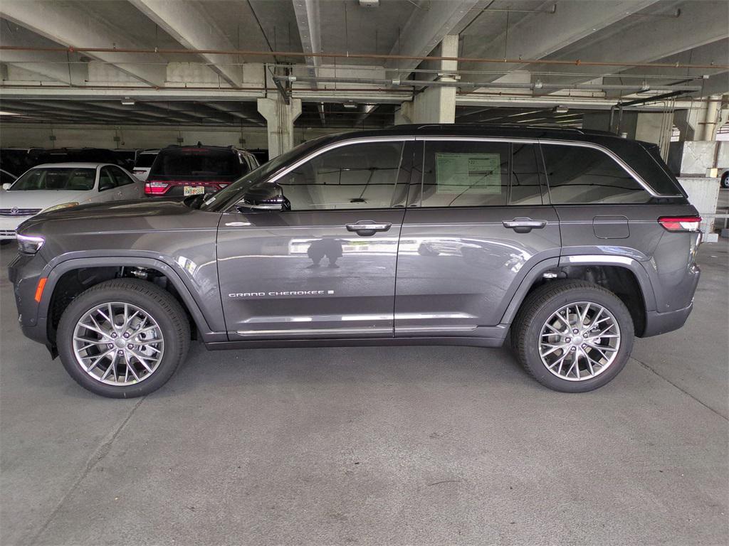 new 2025 Jeep Grand Cherokee car, priced at $58,775