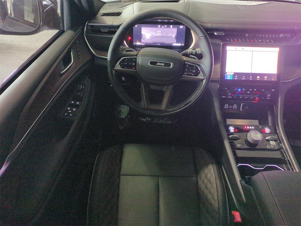 new 2025 Jeep Grand Cherokee car, priced at $58,775