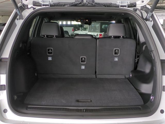new 2025 Jeep Grand Cherokee car, priced at $40,447