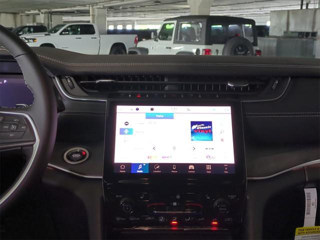 new 2025 Jeep Grand Cherokee car, priced at $40,447