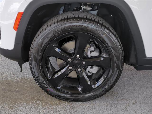 new 2025 Jeep Grand Cherokee car, priced at $39,272