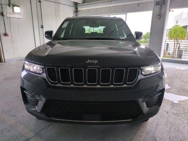 new 2025 Jeep Grand Cherokee car, priced at $35,588