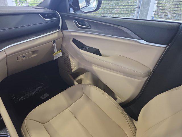 new 2025 Jeep Grand Cherokee L car, priced at $38,648