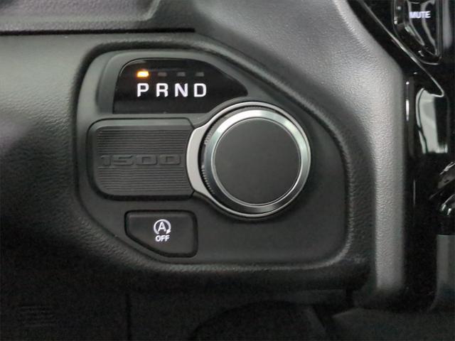 new 2025 Ram 1500 car, priced at $43,627