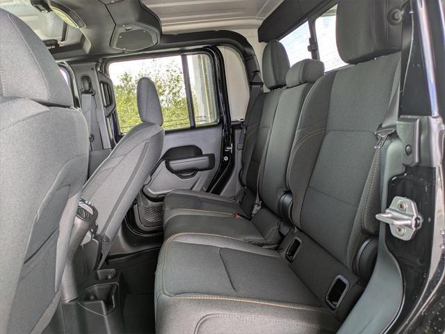 new 2025 Jeep Gladiator car, priced at $36,932