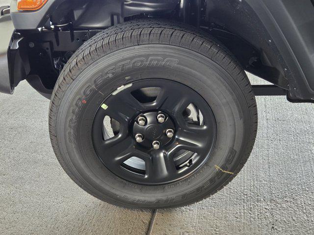 new 2025 Jeep Gladiator car, priced at $35,050