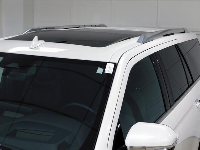 used 2024 Lincoln Navigator car, priced at $81,912