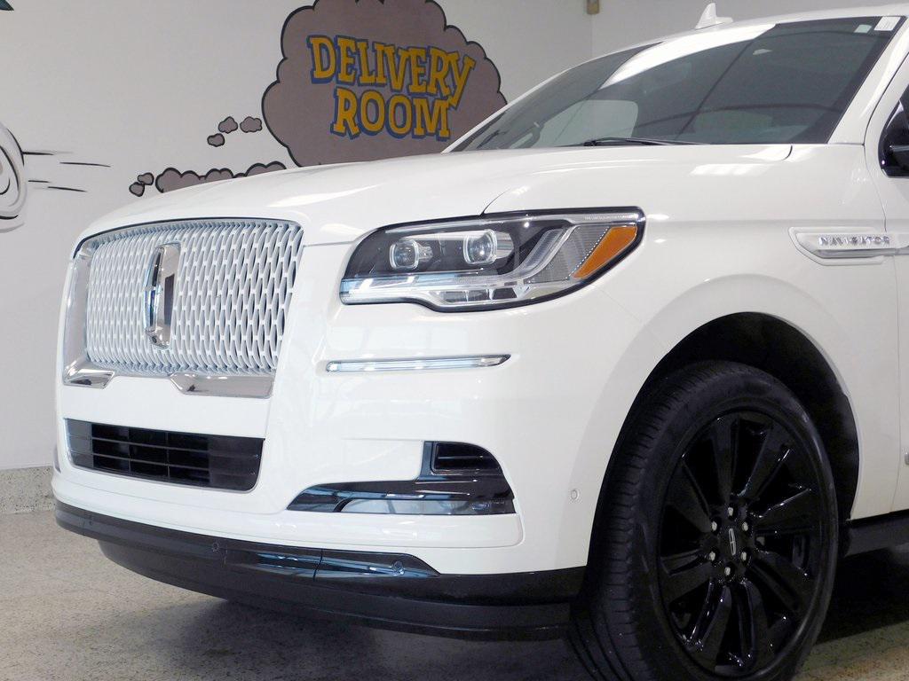 used 2024 Lincoln Navigator car, priced at $74,999