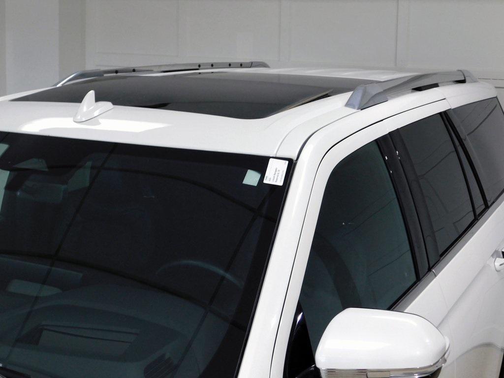 used 2024 Lincoln Navigator car, priced at $74,999