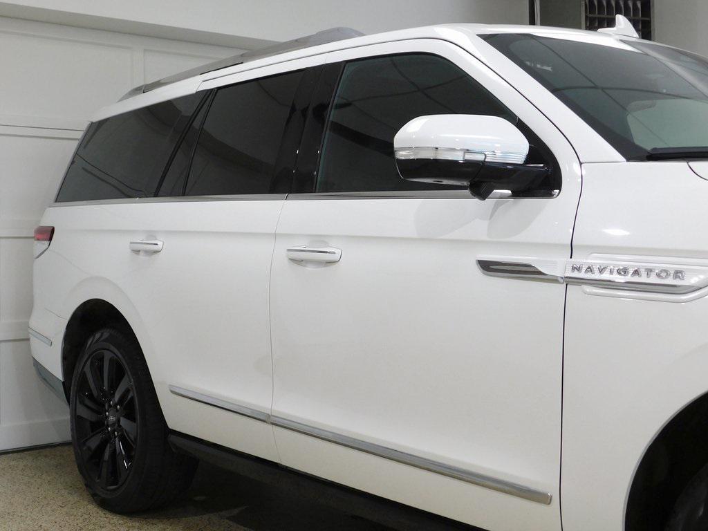 used 2024 Lincoln Navigator car, priced at $74,999