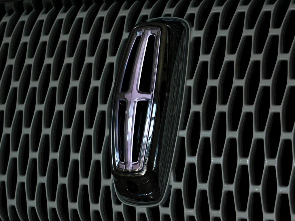 used 2024 Lincoln Navigator car, priced at $74,999